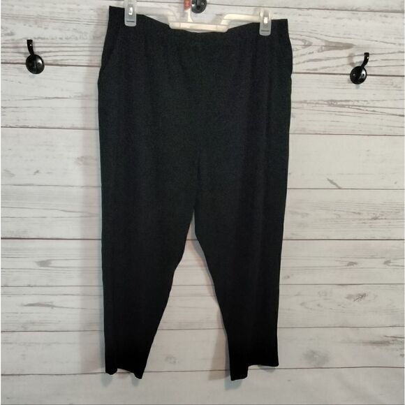 Briggs New York (petite) woman's stretch pants - Picture 2 of 6